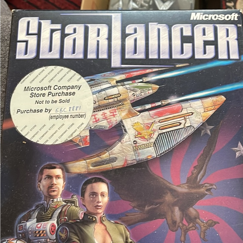 Microsoft Starlancer Game with Futuristic Spaceship Art